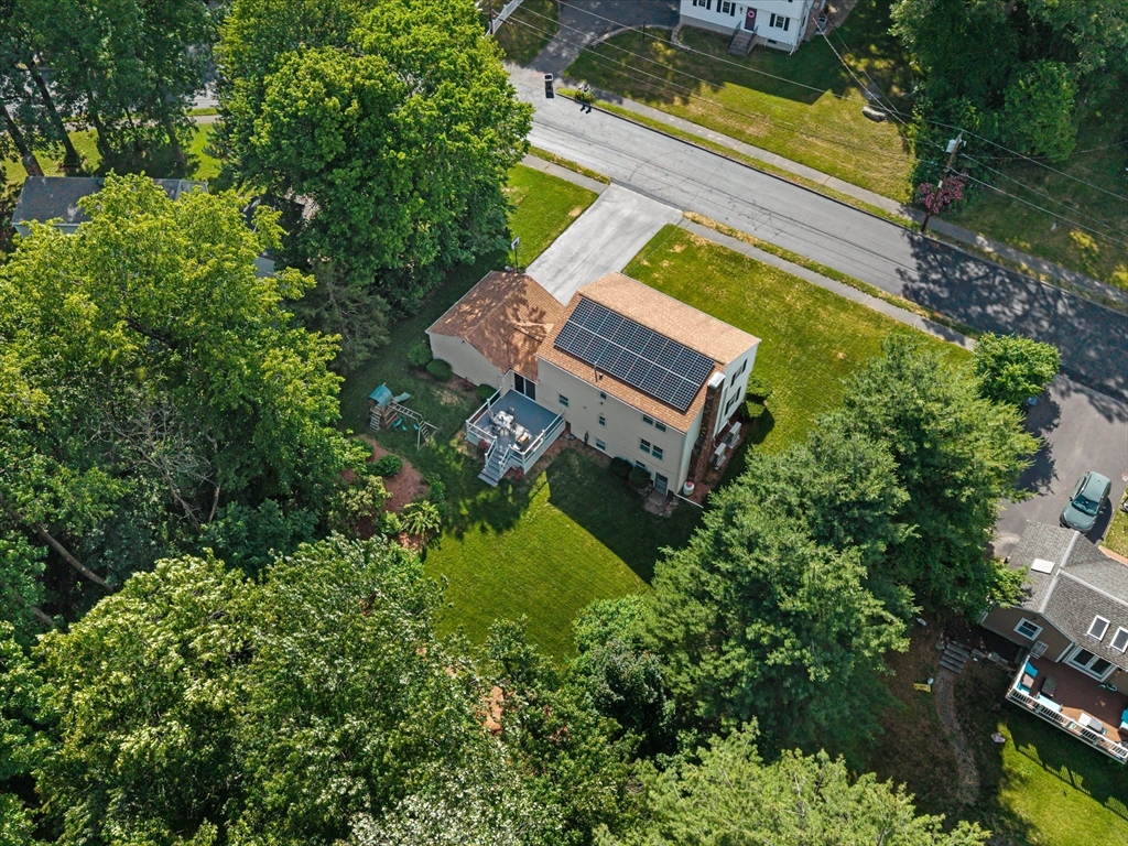 9 Carolyn Dr