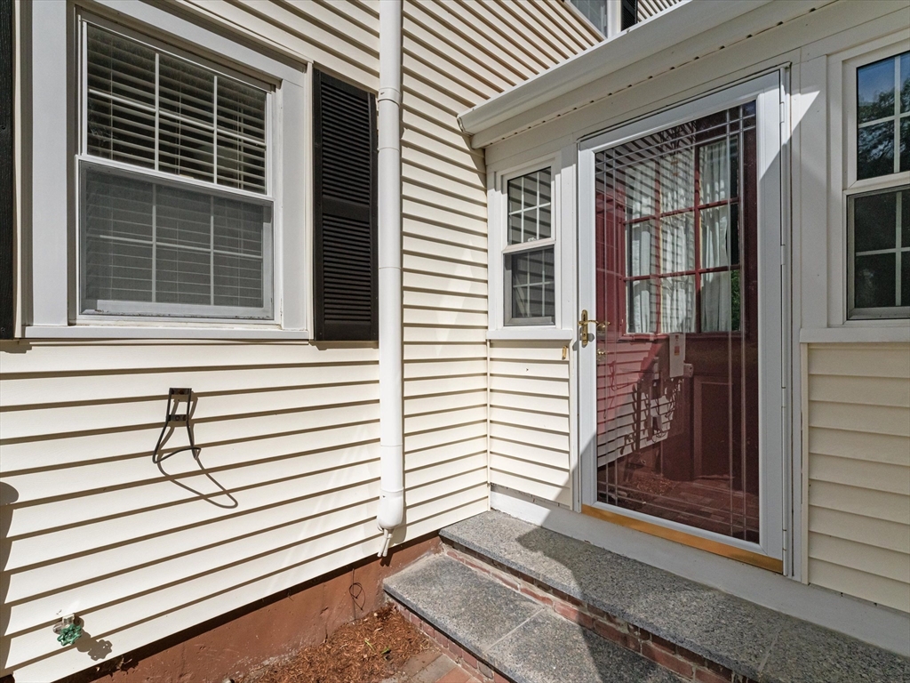 9 Carolyn Dr