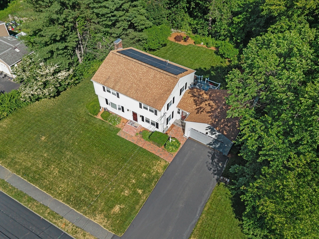 9 Carolyn Dr