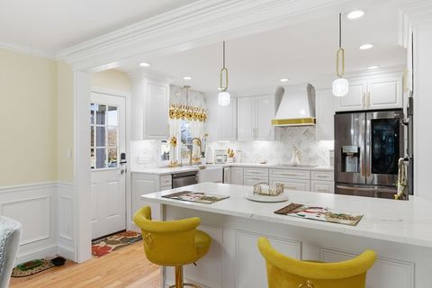 17 Cunniff Ave Milford MA 01757