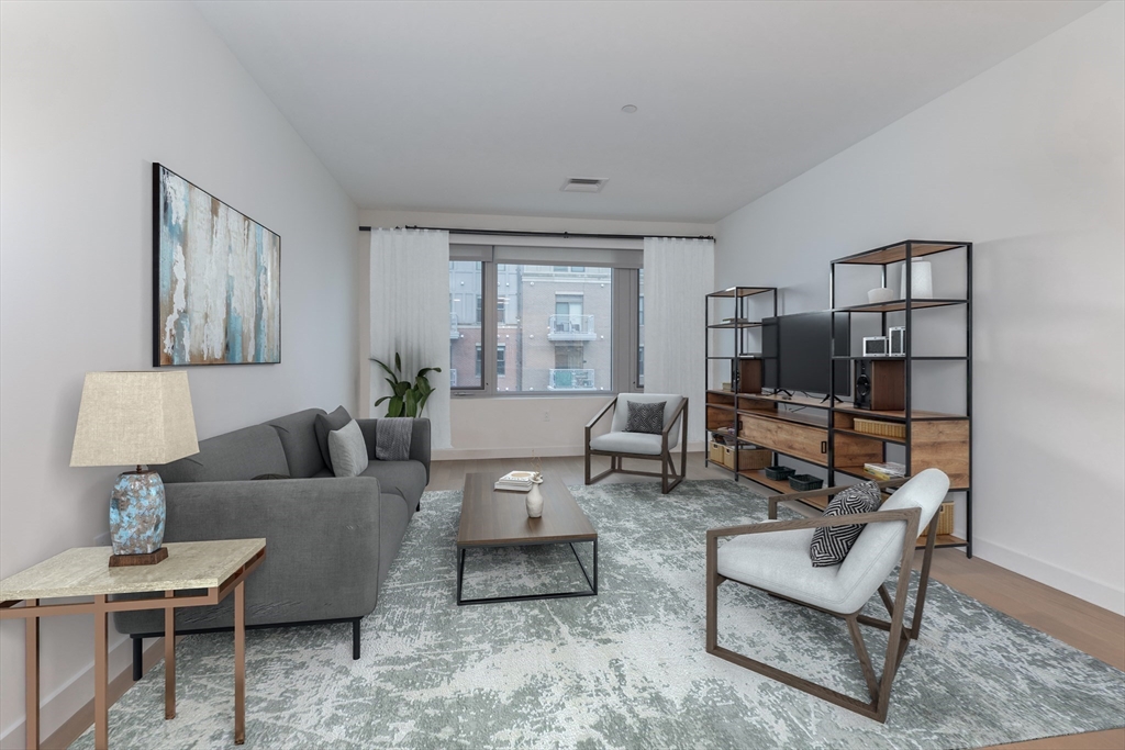 45 Lewis St 403