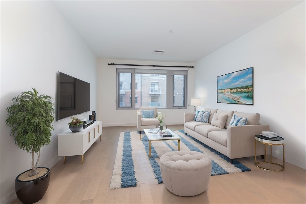 45 Lewis St 403