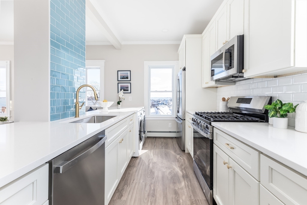 51 Harbor View Ave 2