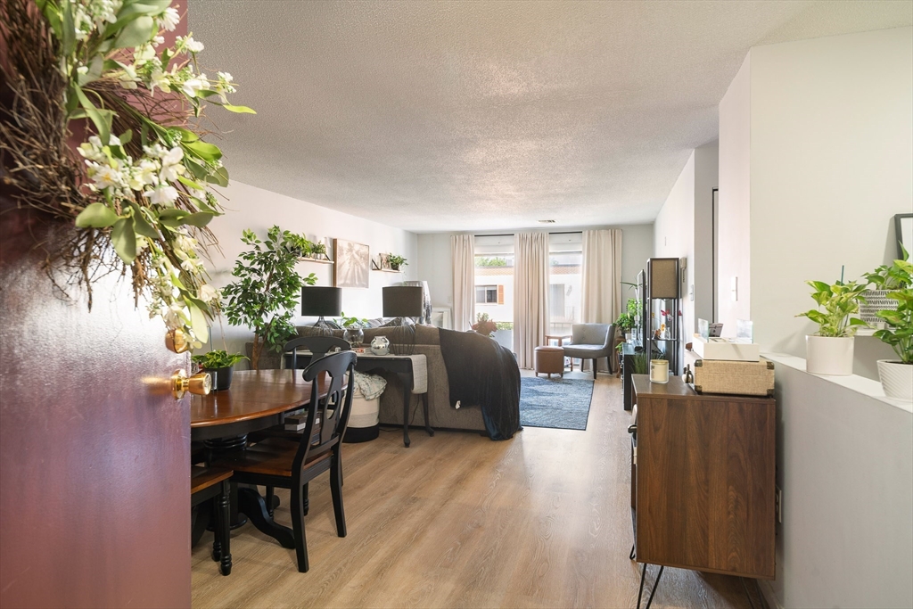 404 Broadway 303