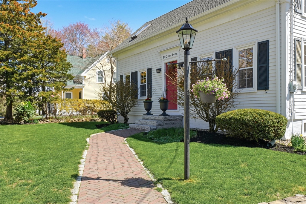 92 Central St