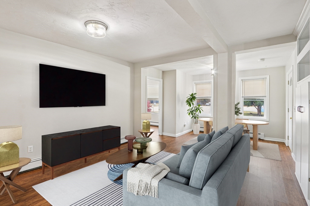 Franklin, Massachusetts 02038, United States, 3 Bedrooms Bedrooms, ,2 BathroomsBathrooms,Residential,Pending,250202