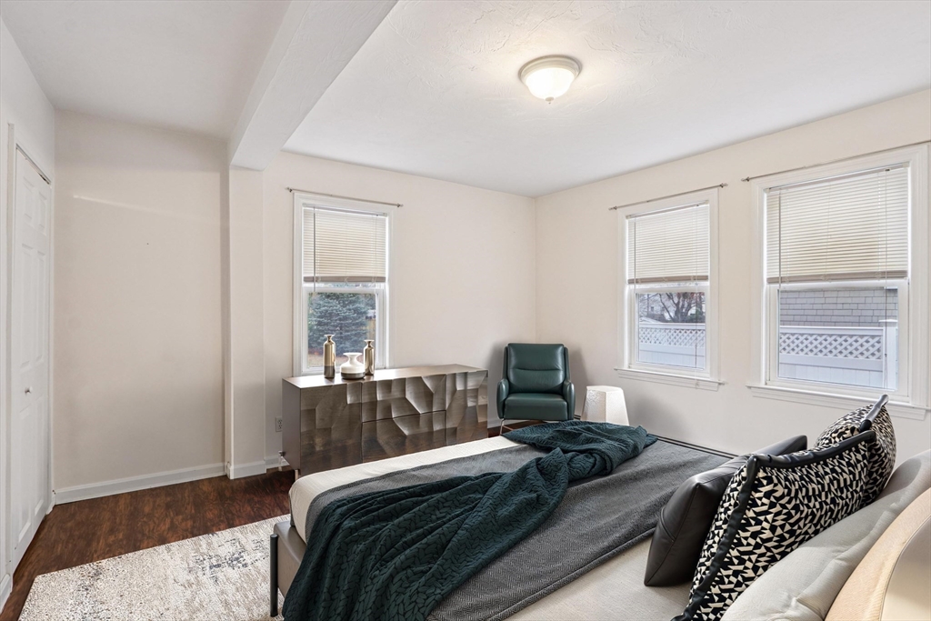 Franklin, Massachusetts 02038, United States, 3 Bedrooms Bedrooms, ,2 BathroomsBathrooms,Residential,Pending,250202