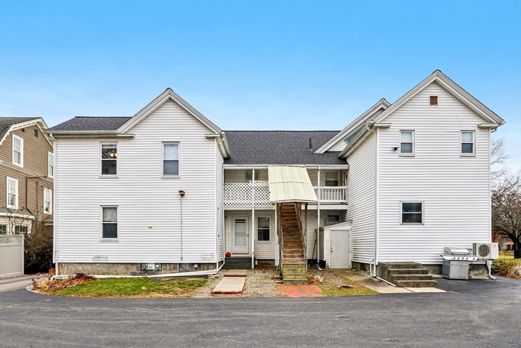 Franklin, Massachusetts 02038, United States, 3 Bedrooms Bedrooms, ,2 BathroomsBathrooms,Residential,Pending,250202