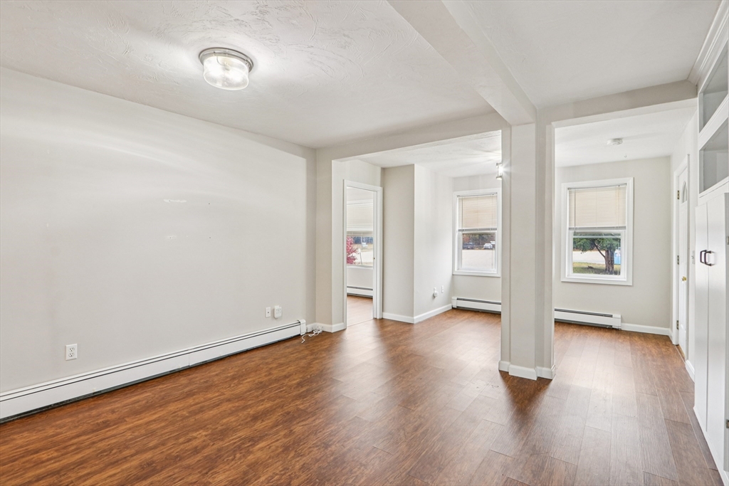 Franklin, Massachusetts 02038, United States, 3 Bedrooms Bedrooms, ,2 BathroomsBathrooms,Residential,Pending,250202