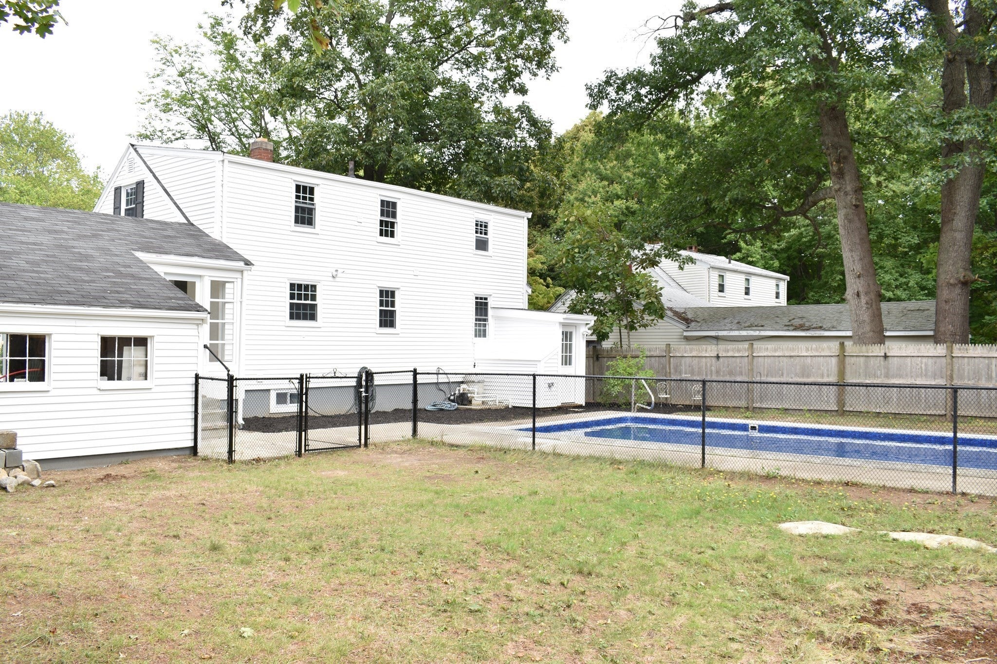 65 Thomas Rd