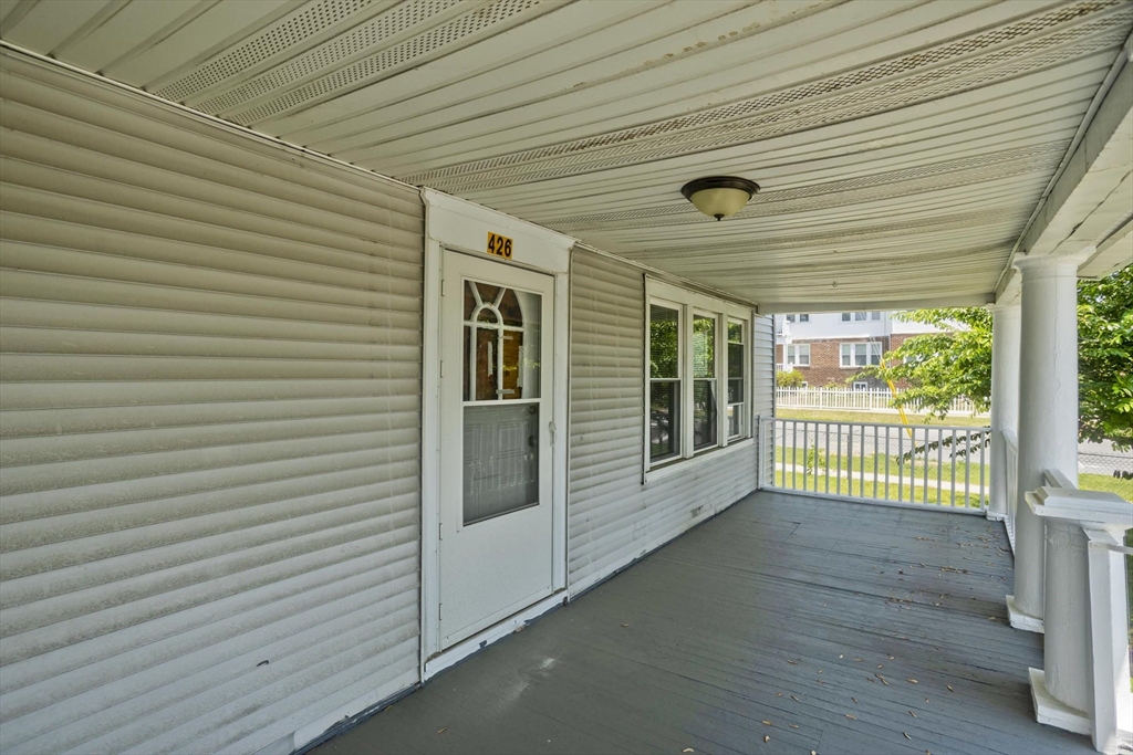 424 Carew