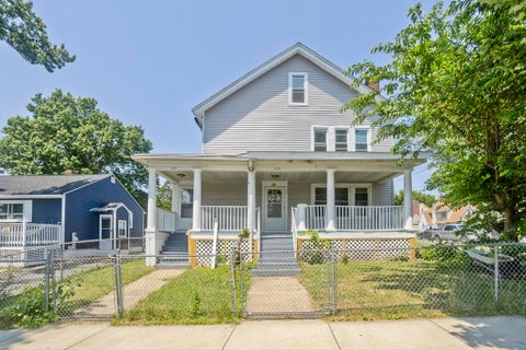 Photo of 424 Carew ST, Springfield, MA 01104 (MLS # 73546728)