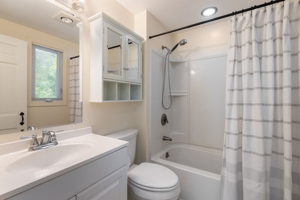166 Red Acre Rd, Stow, MA Photo #22