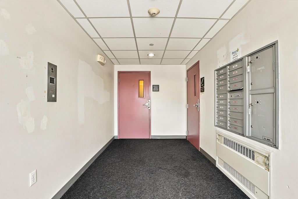275 W Main St 14
