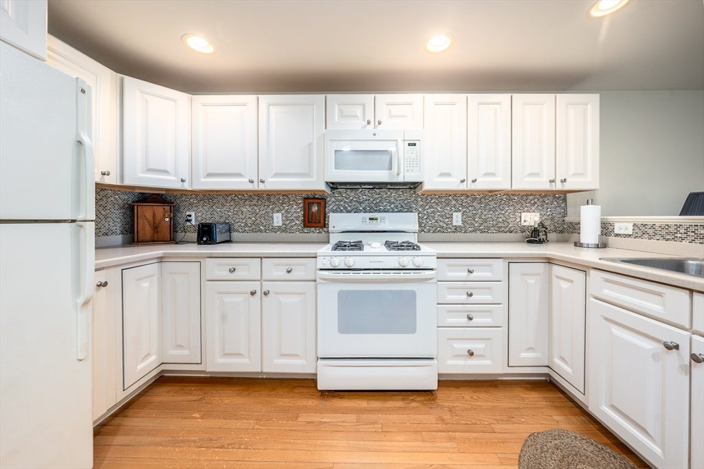 7 Ironwood Path #186, Mashpee, MA, 7 Ironwood Path #186, Mashpee, MA Photo #3