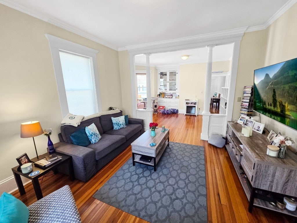 382-384 West Clinton St
