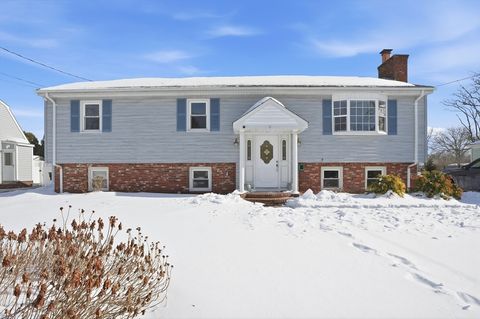 12 White Street Acushnet MA 02743