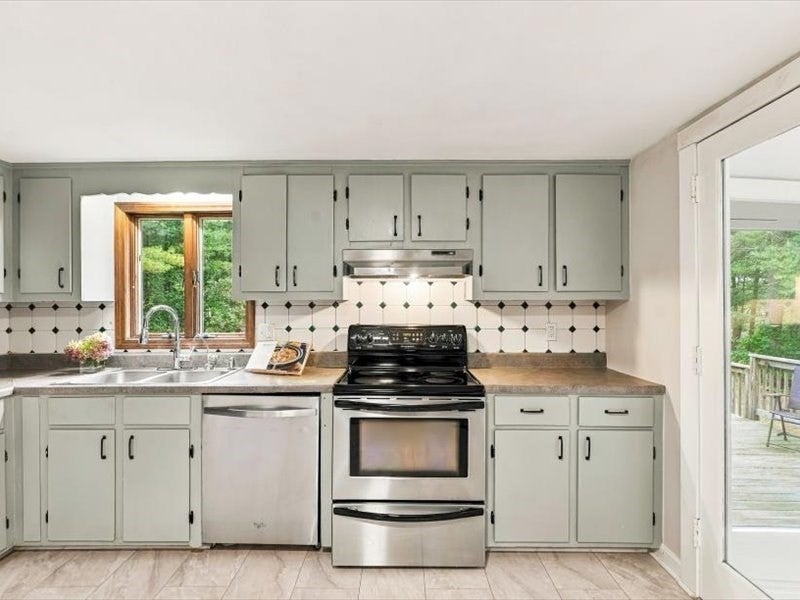 109 Pleasant St, Plympton, MA Photo #8