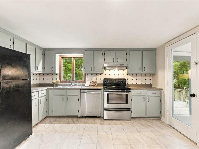 109 Pleasant St, Plympton, MA Photo #6