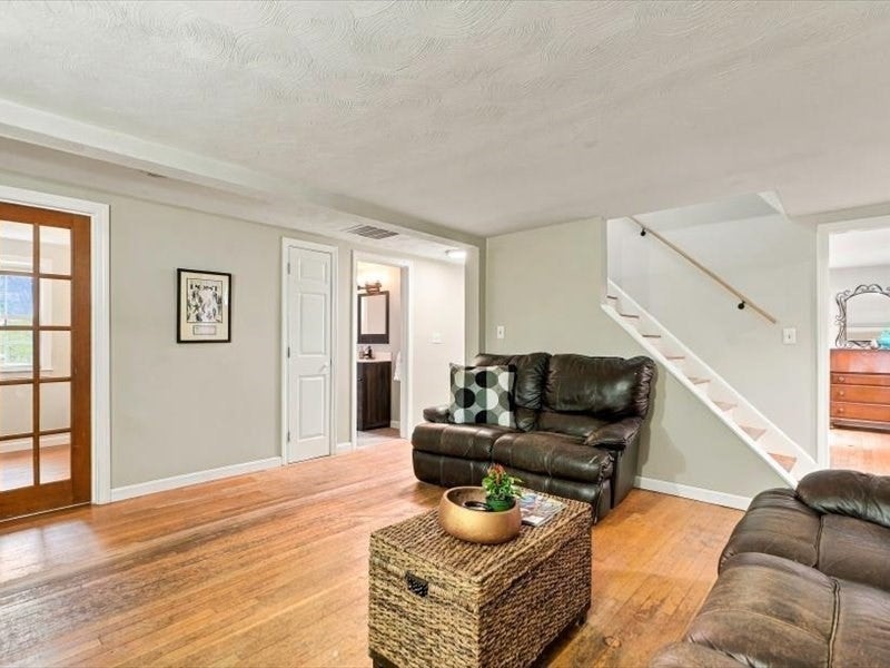 109 Pleasant St, Plympton, MA Photo #12