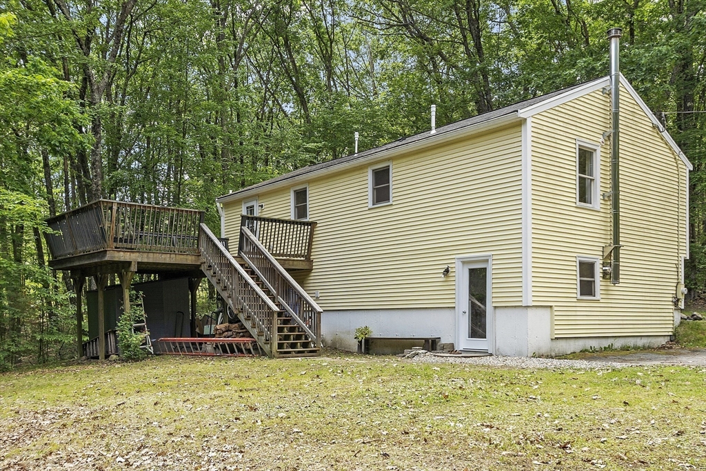 525 Flat Hill Rd