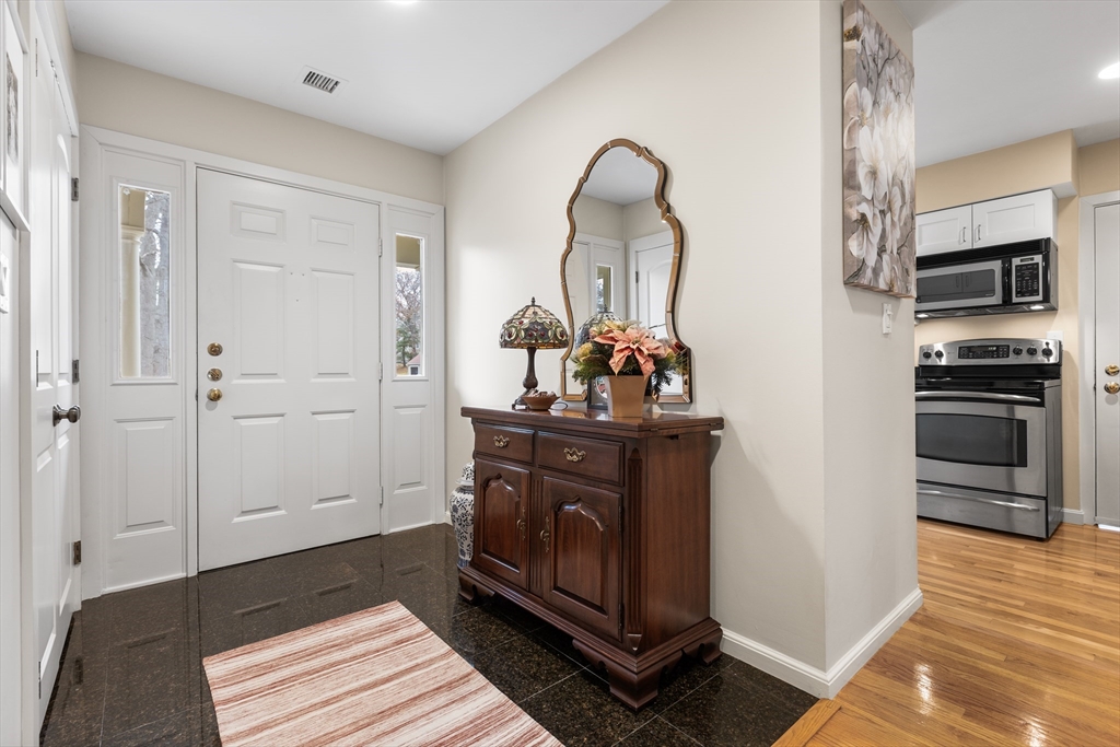 14 Saw Mill Brook Way 14