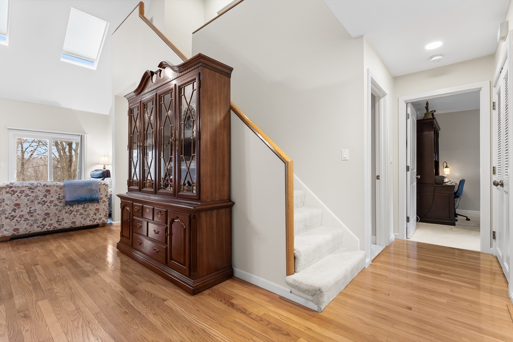 14 Saw Mill Brook Way 14