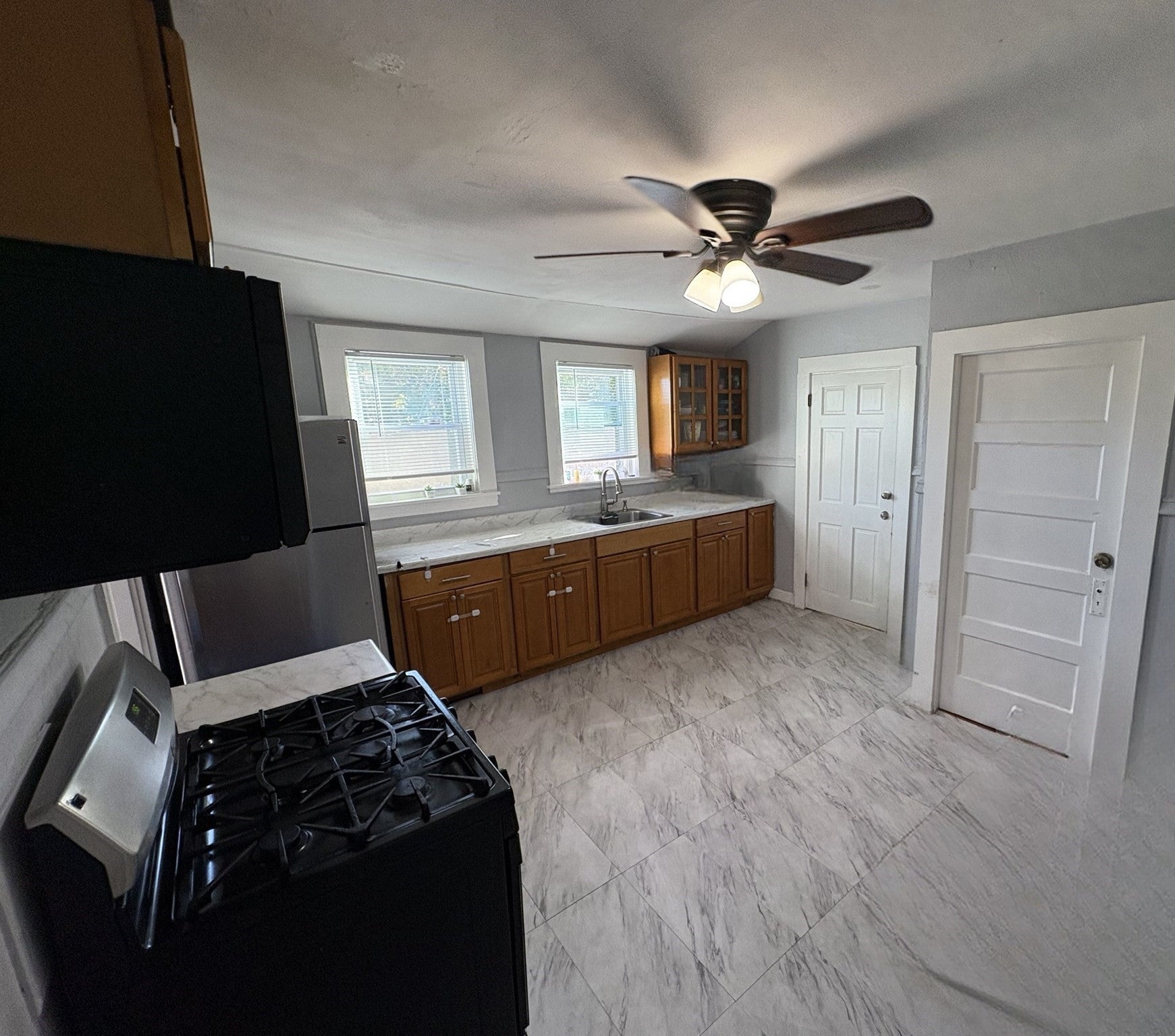 395 West Main St #2, Avon, MA, 395 West Main St #2, Avon, MA Photo #4