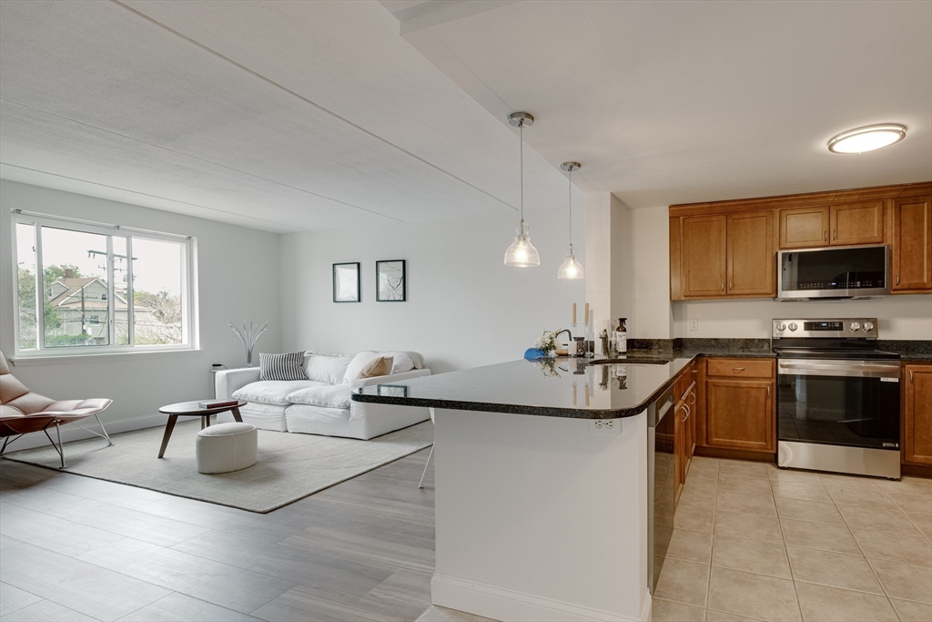 30 Daniels St 202