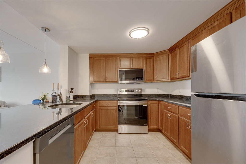 30 Daniels St 202
