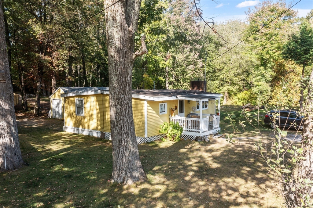 878 Flat Hill Rd