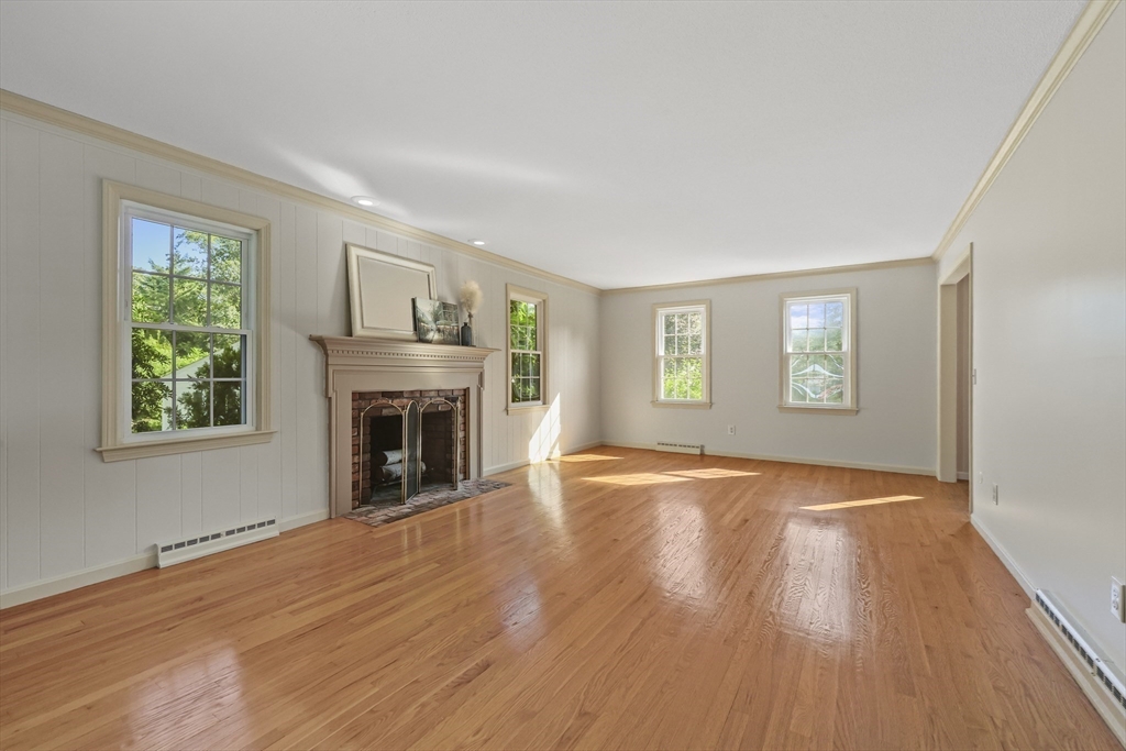 76 Coventry Lane