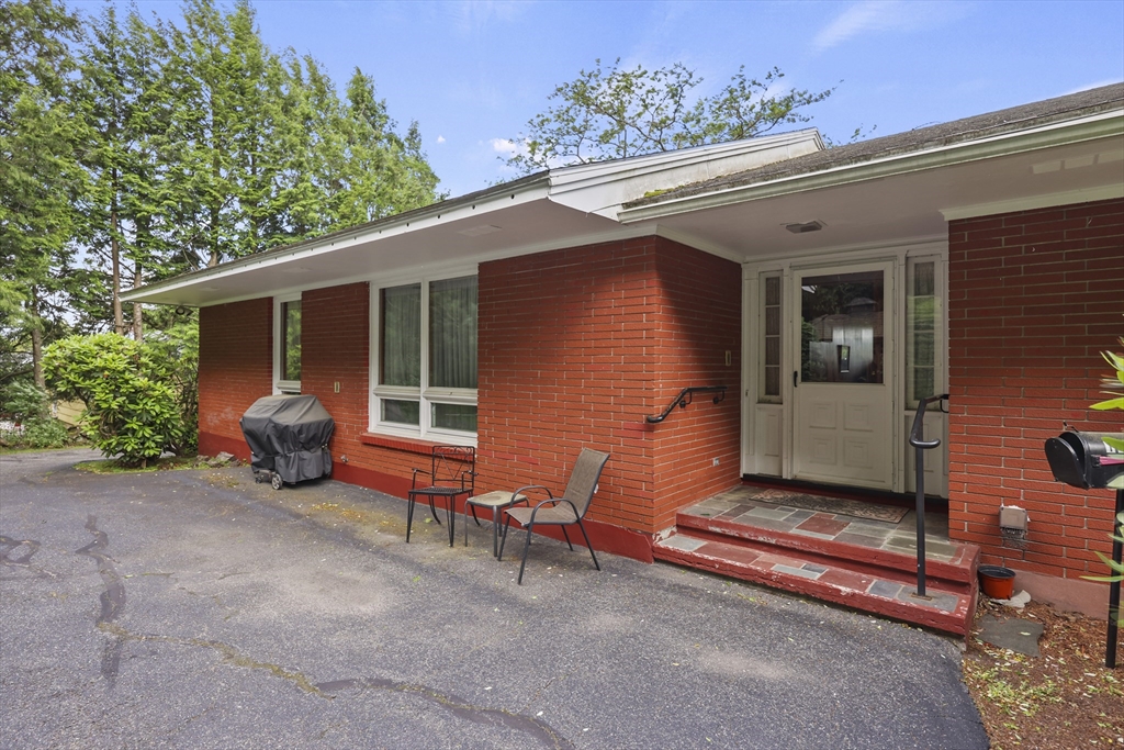 144 Kittredge Rd