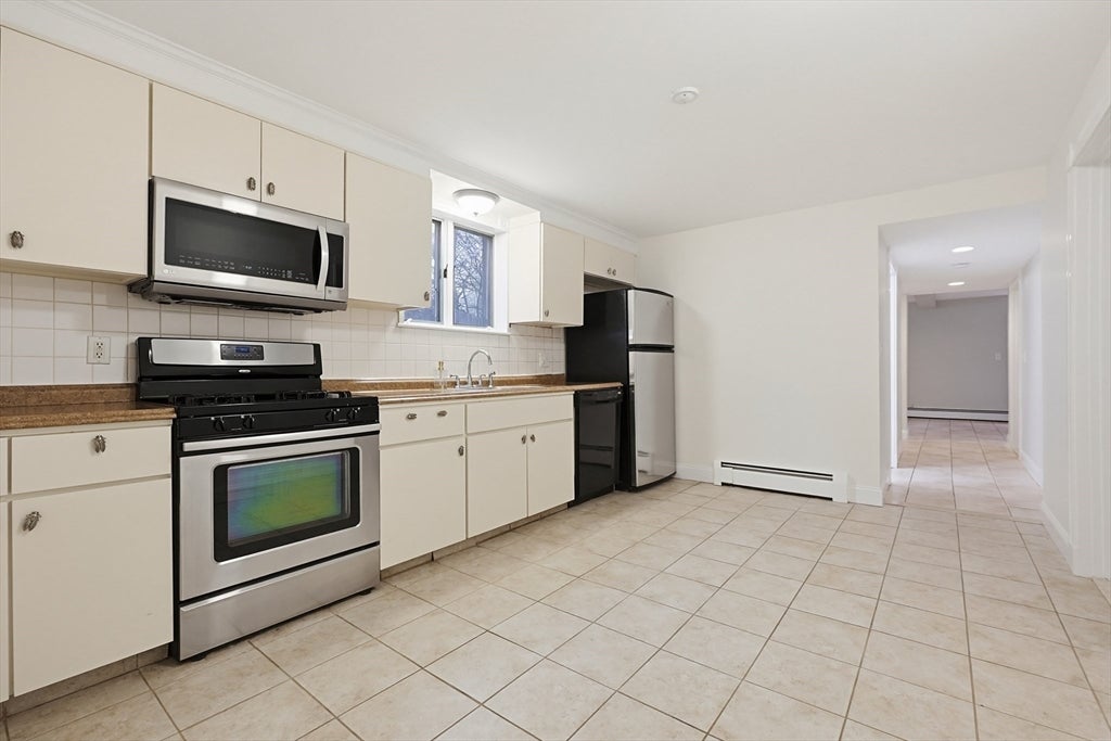 30 Cushing St B