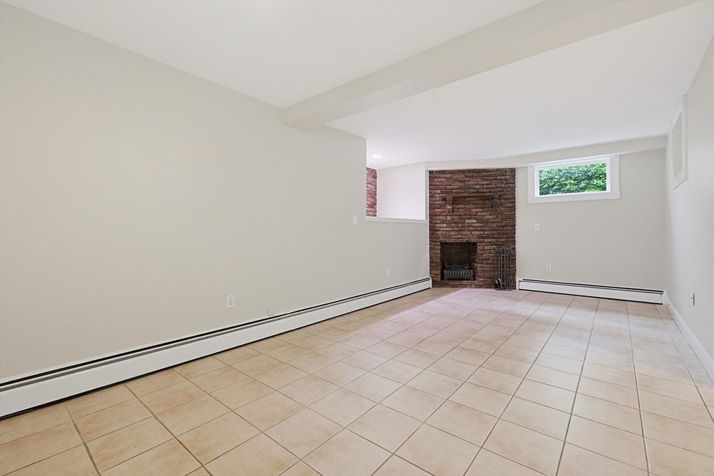 30 Cushing St B