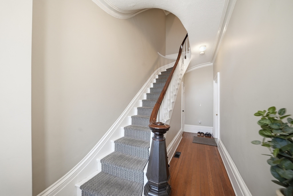19 Salem St 2