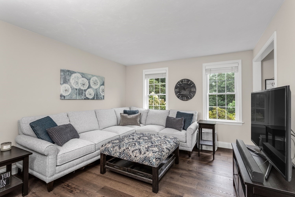 5 Wadsworth Farm Road