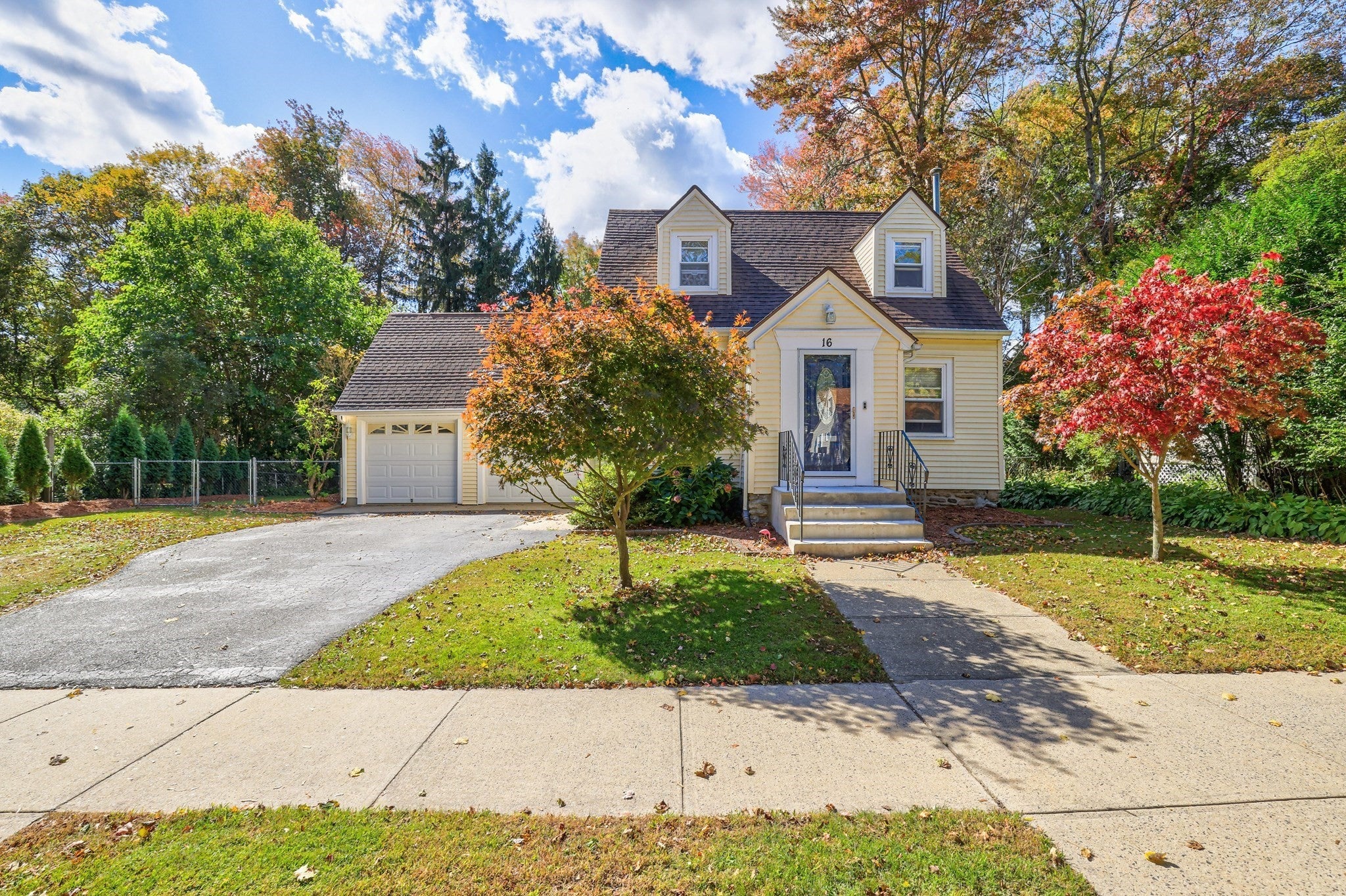Photo of 16 Westbrook Rd, Worcester, MA