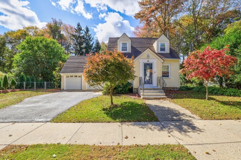 Photo of 16 Westbrook Rd, Worcester, MA 01602 (MLS # 73589978)