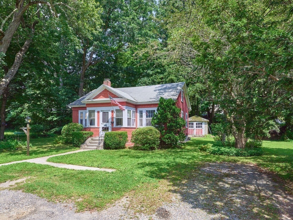 34 Tiverton Parkway