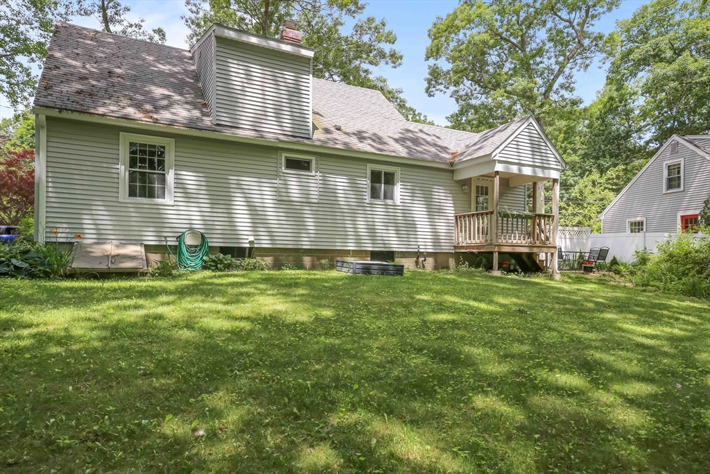 4 Ledgewood Drive