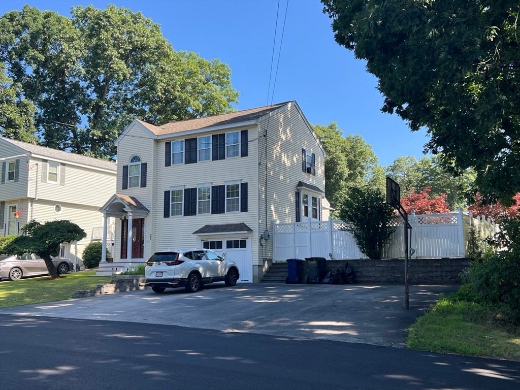 Photo of 23 Valley Rd, Dracut, MA