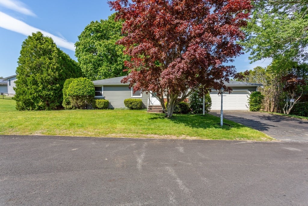 68 Redwood Rd