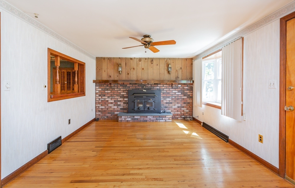 68 Redwood Rd