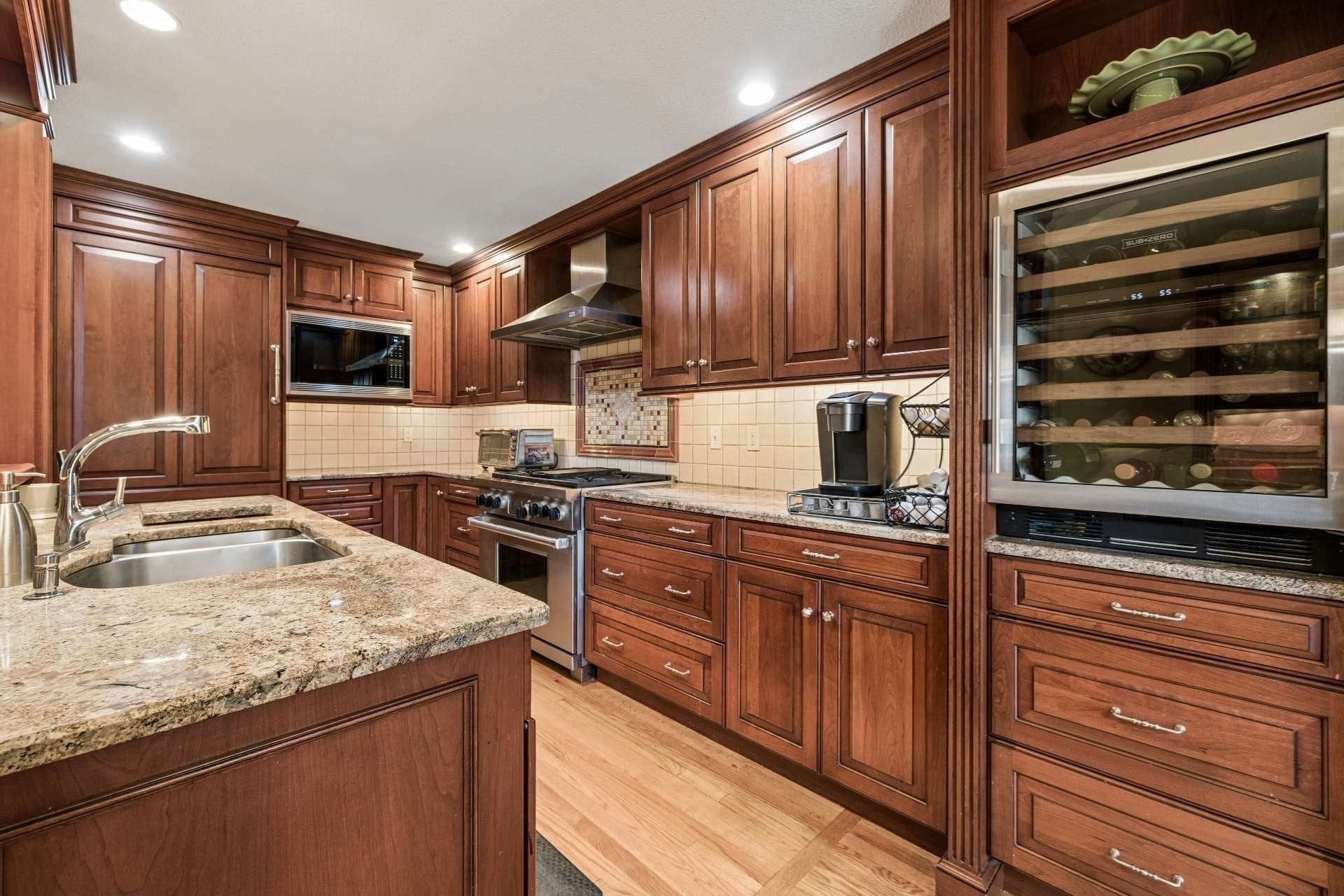 16 Hickory Hill #16, West Springfield, MA, 16 Hickory Hill #16, West Springfield, MA Photo #1
