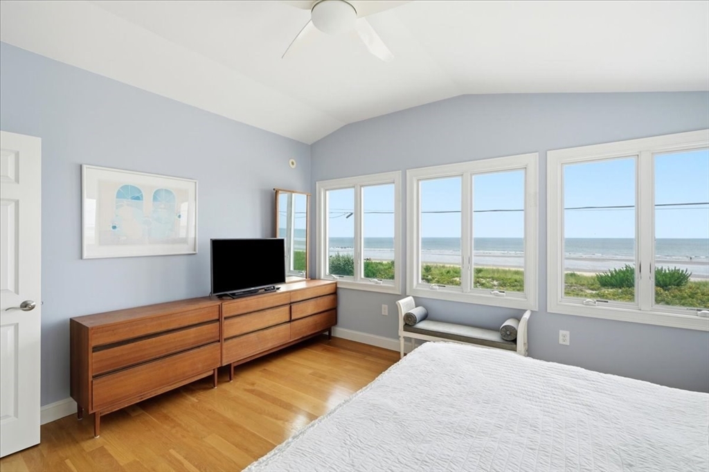 163 Beach Ave, Hull, MA Photo #19