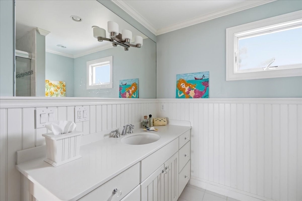 163 Beach Ave, Hull, MA Photo #25