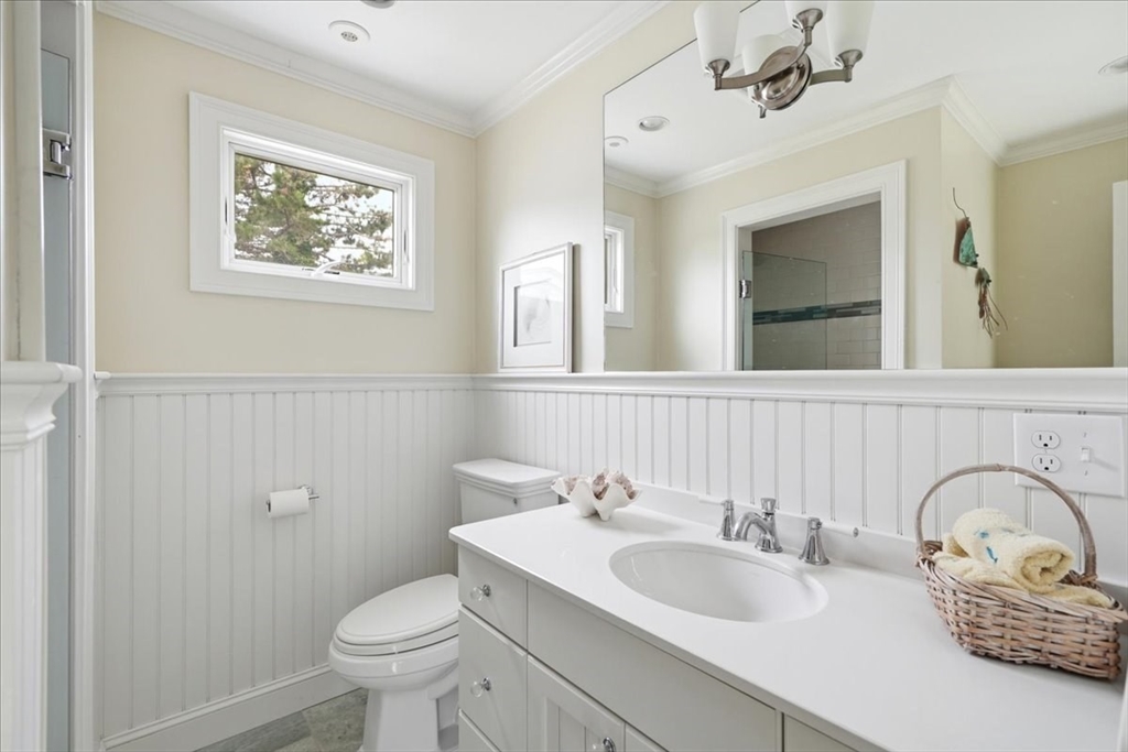 163 Beach Ave, Hull, MA Photo #26