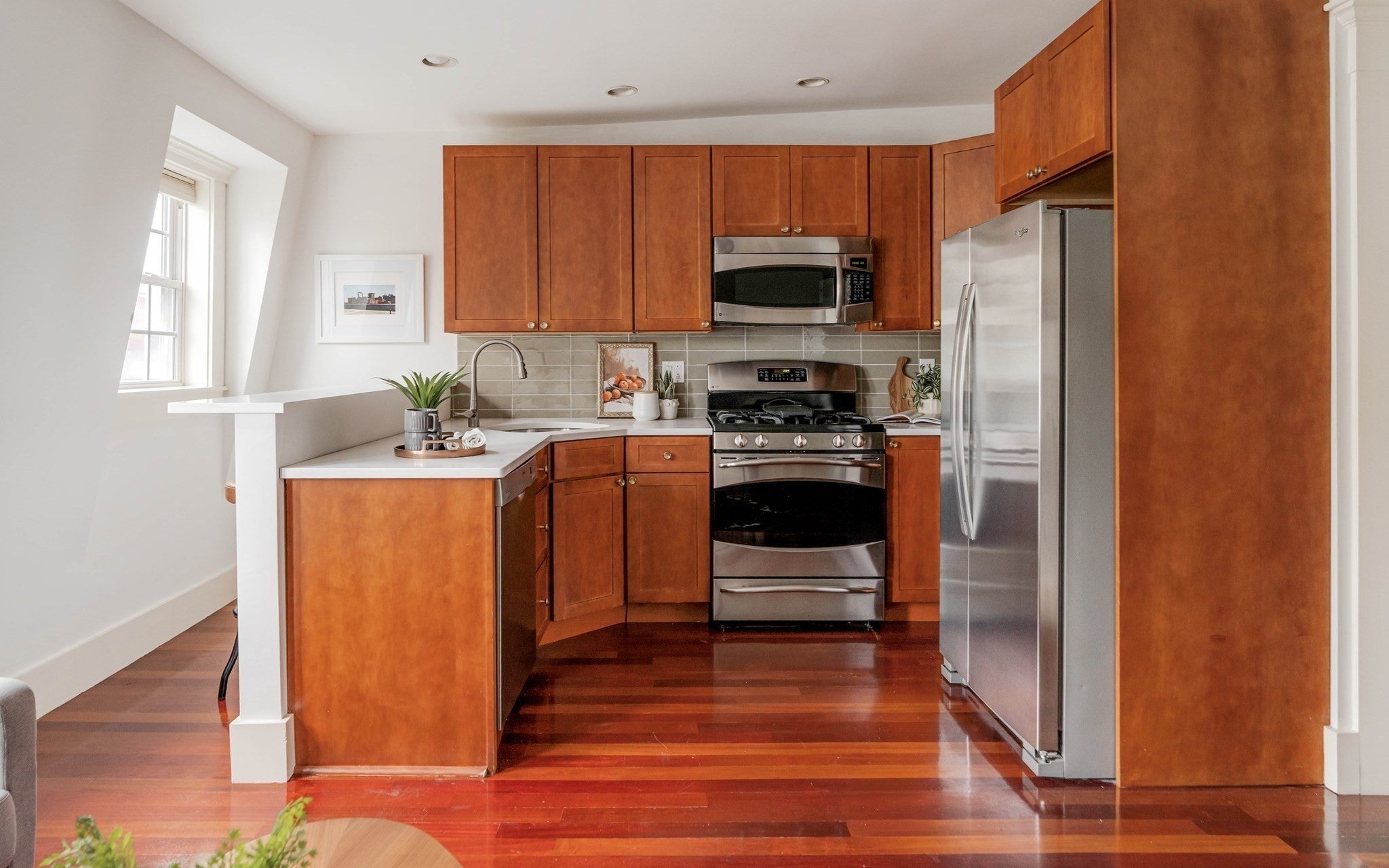 528 E 7th Street #3, Boston, MA, 528 E 7th Street #3, Boston, MA Photo #4