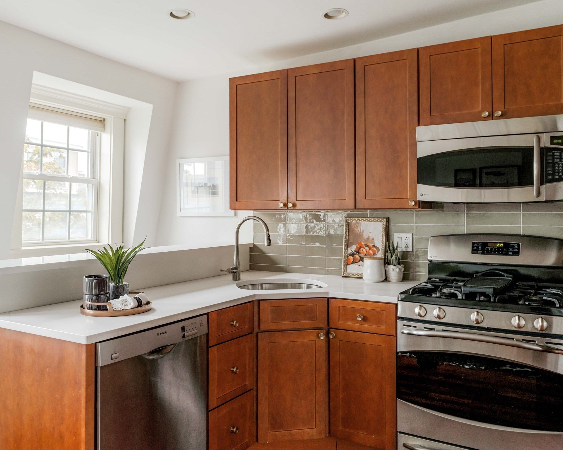 528 E 7th Street #3, Boston, MA, 528 E 7th Street #3, Boston, MA Photo #5